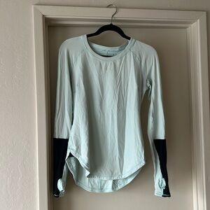 Lululemon workout long sleeve shirt